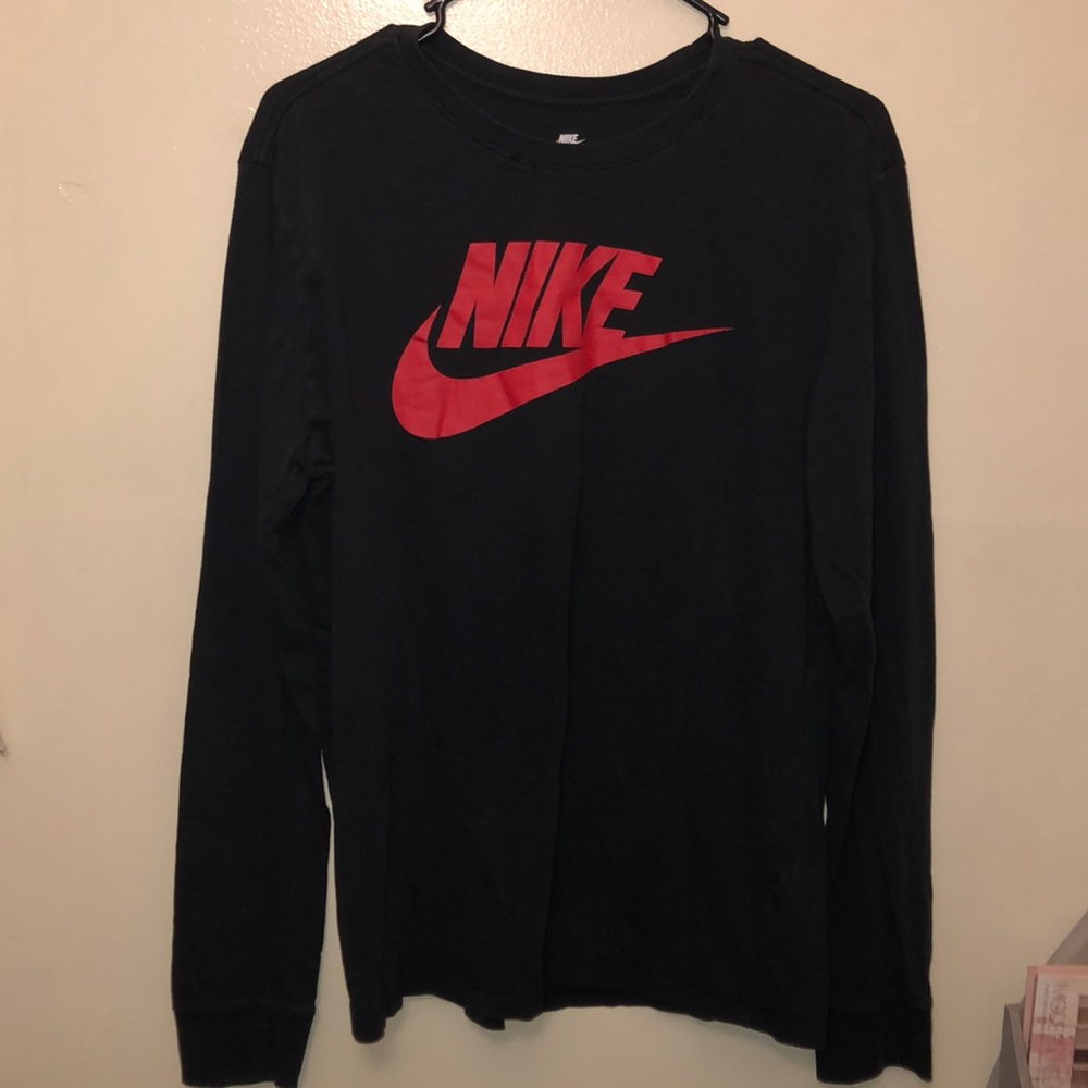 Nike men’s shirt
